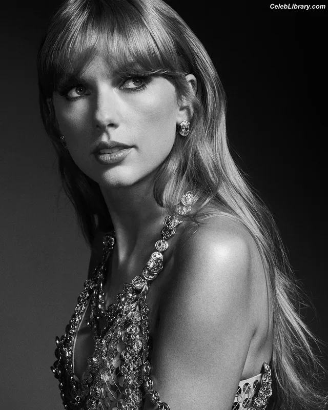Taylor Swift photo 10 of 4190
