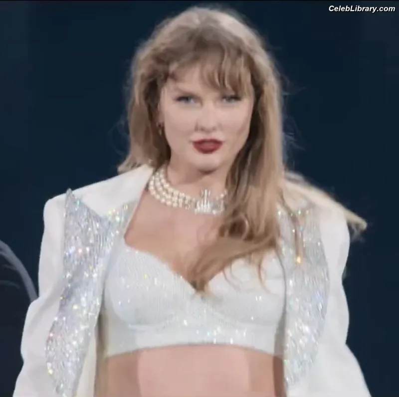 Taylor Swift photo 14 of 4190