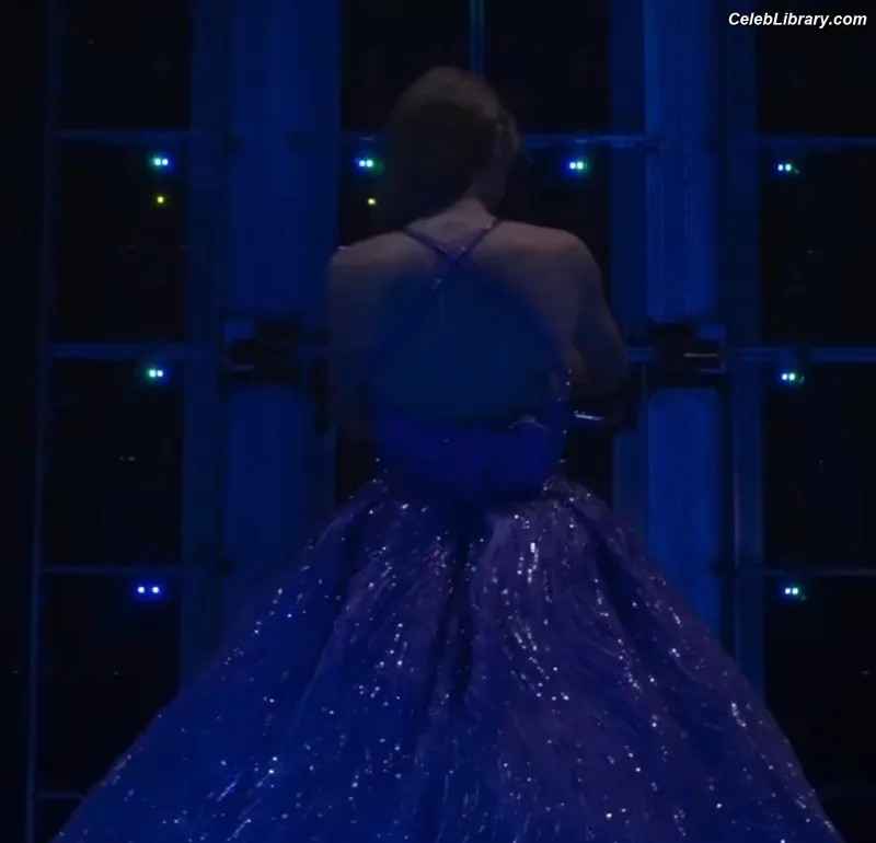 Taylor Swift photo 19 of 4190