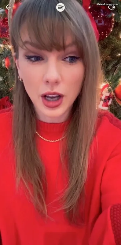 Taylor Swift photo 24 of 4190