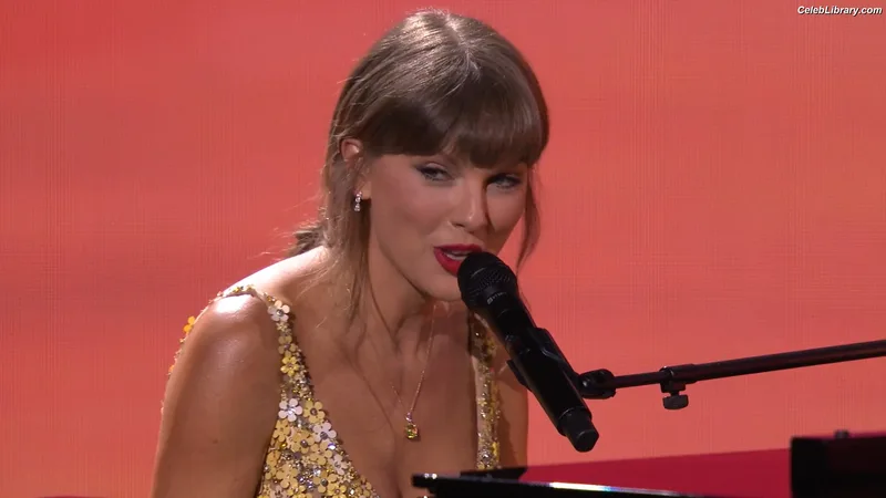 Taylor Swift photo 4 of 4190