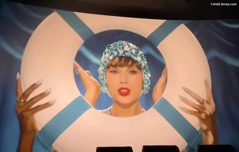 Taylor Swift photo 7 of 4190