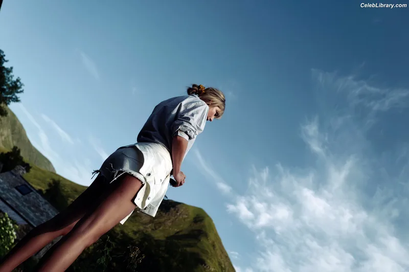 Taylor Swift photo 24 of 4190