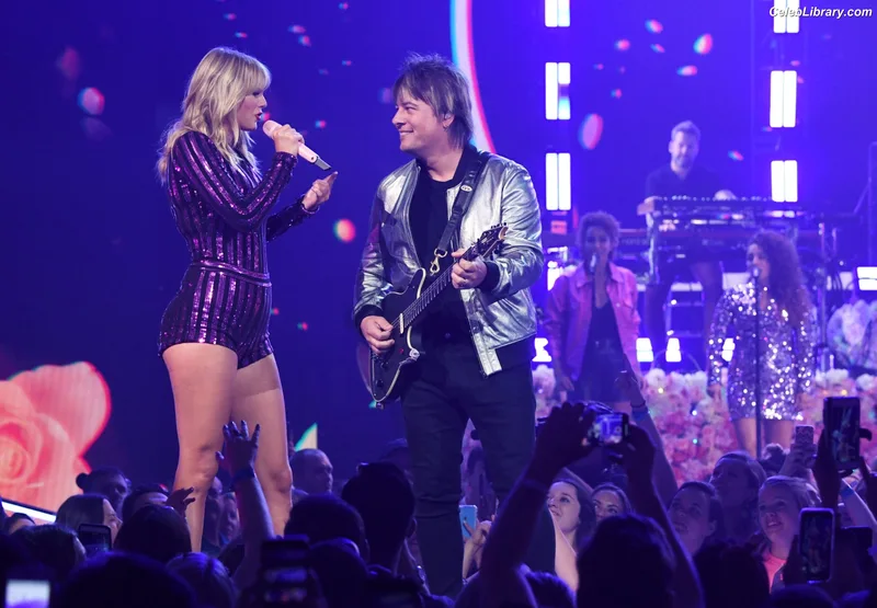 Taylor Swift photo 3 of 4190