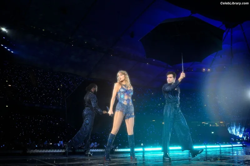 Taylor Swift photo 3 of 4190