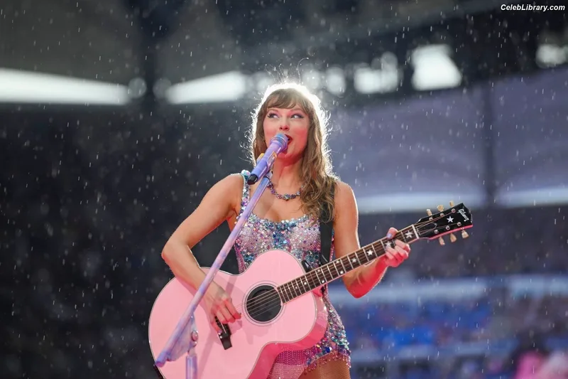 Taylor Swift photo 6 of 4190
