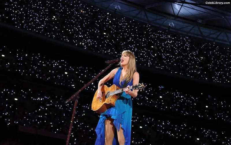Taylor Swift photo 21 of 4190
