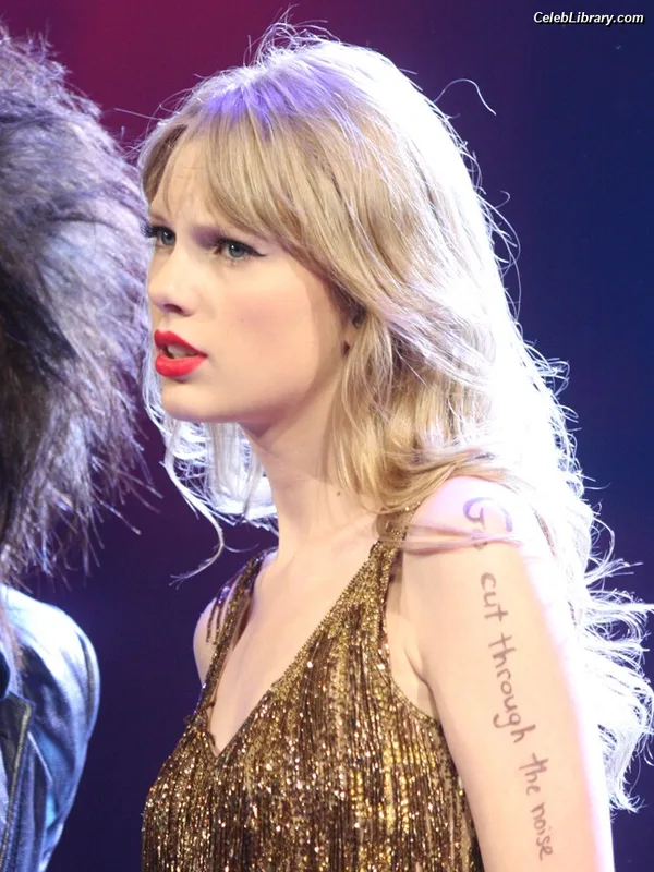 Taylor Swift photo 7 of 4190