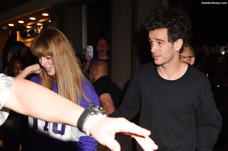 Taylor Swift photo 13 of 4190