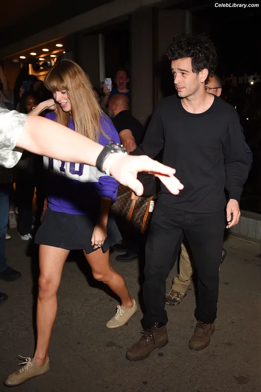 Taylor Swift photo 14 of 4190