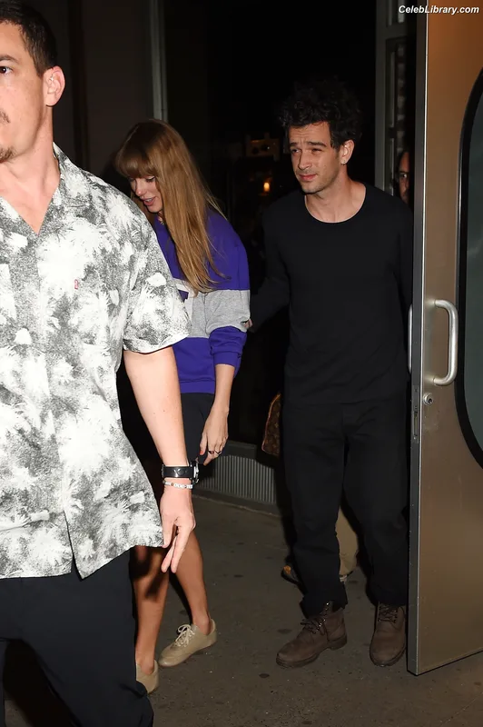 Taylor Swift photo 19 of 4190