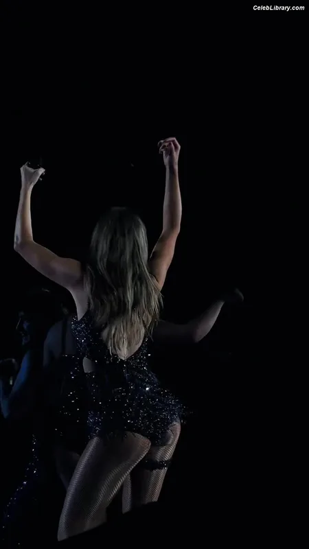 Taylor Swift photo 6 of 4190