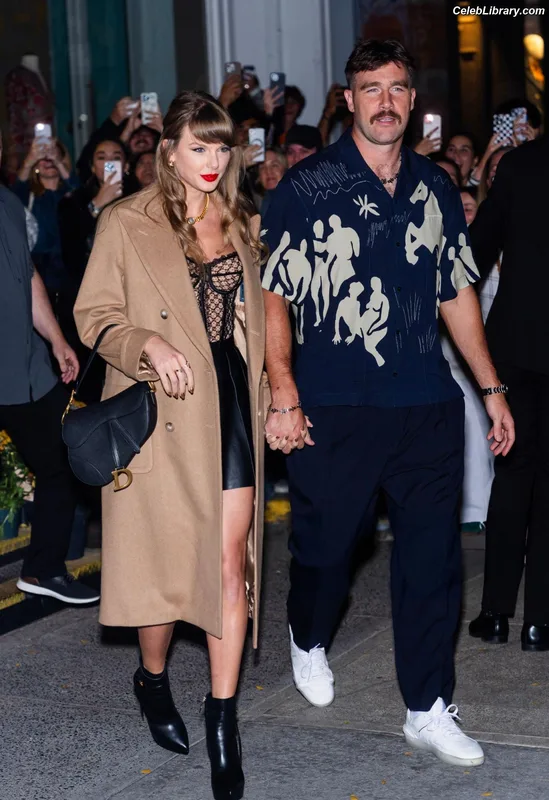 Taylor Swift photo 19 of 4190