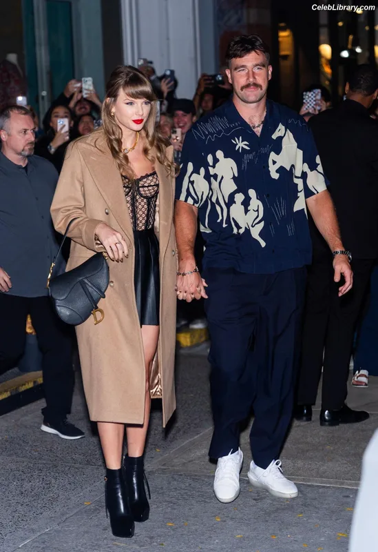 Taylor Swift photo 24 of 4190