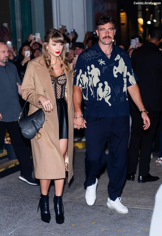 Taylor Swift photo 9 of 4190