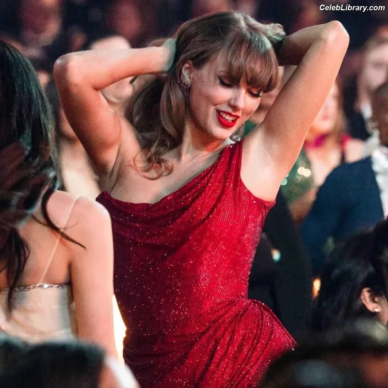 Taylor Swift photo 7 of 4190