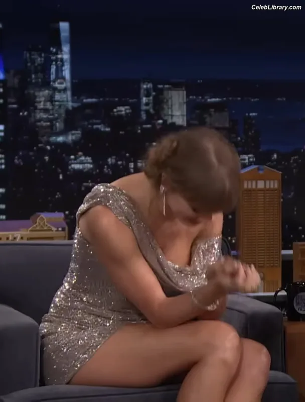 Taylor Swift photo 10 of 4190