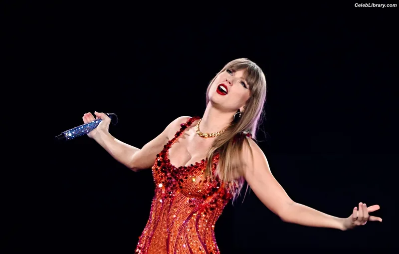 Taylor Swift photo 3 of 4190