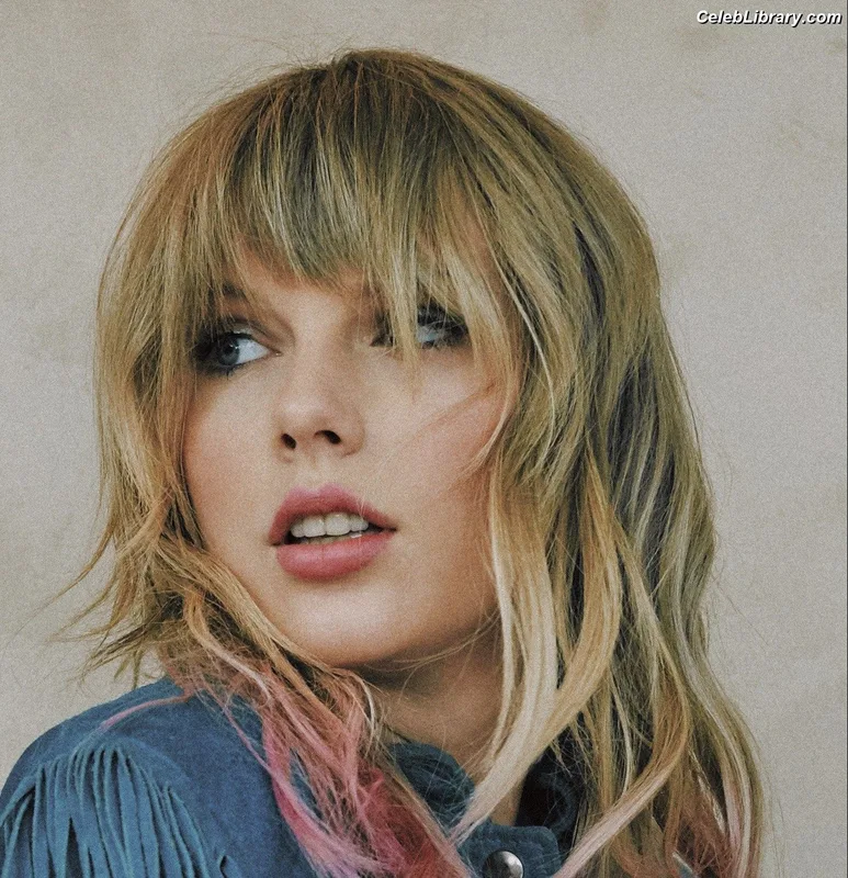 Taylor Swift photo 4 of 4190
