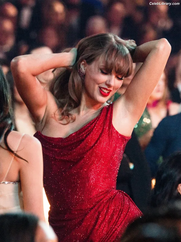 Taylor Swift photo 5 of 4190
