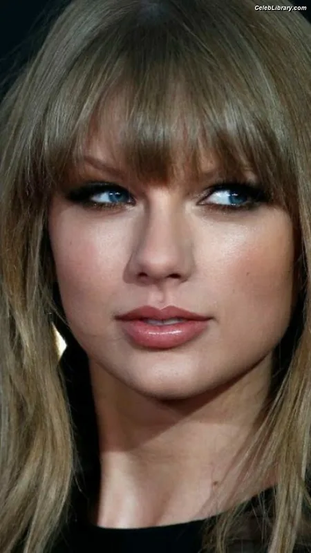 Taylor Swift photo 21 of 4190
