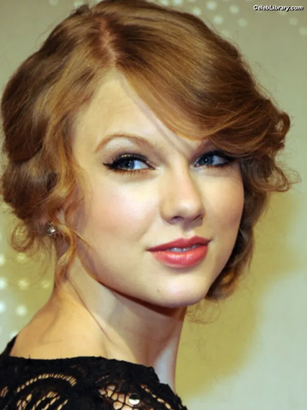 Taylor Swift photo 9 of 4190