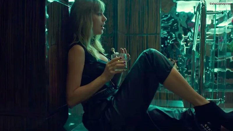 Taylor Swift photo 5 of 4190