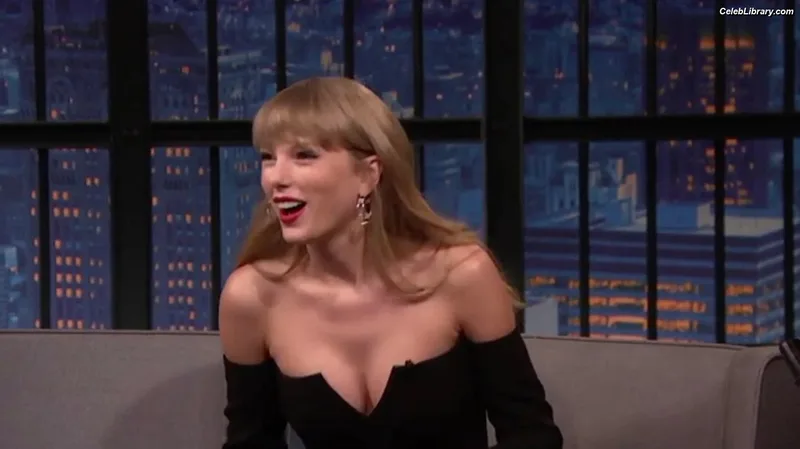 Taylor Swift photo 23 of 4190