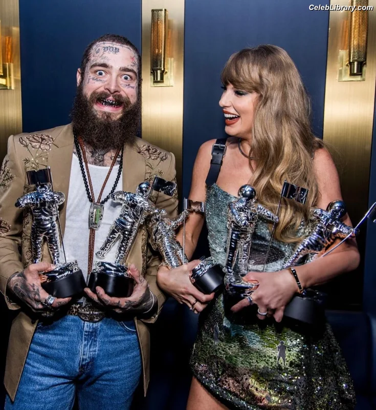 Taylor Swift photo 17 of 4190