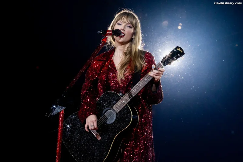 Taylor Swift photo 23 of 4190