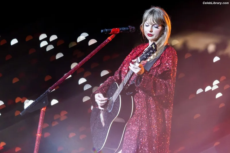 Taylor Swift photo 8 of 4190