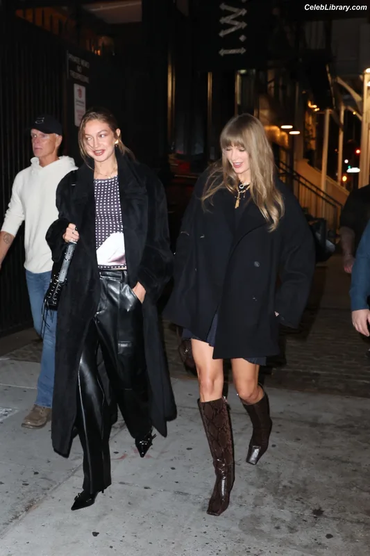 Taylor Swift photo 19 of 4190