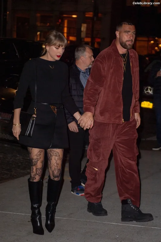 Taylor Swift photo 21 of 4190