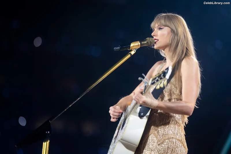 Taylor Swift photo 19 of 4190