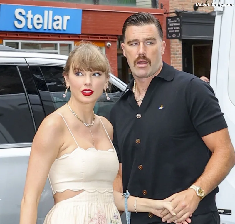 Taylor Swift photo 1 of 4190