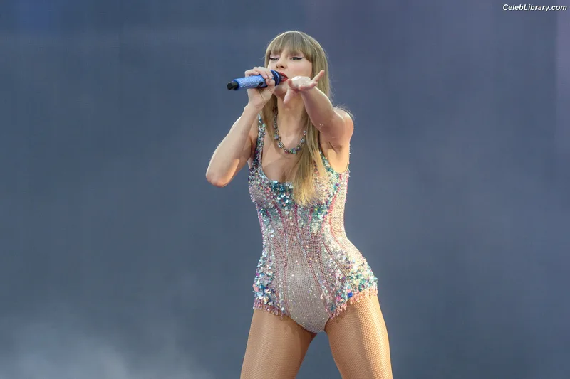 Taylor Swift photo 5 of 4190