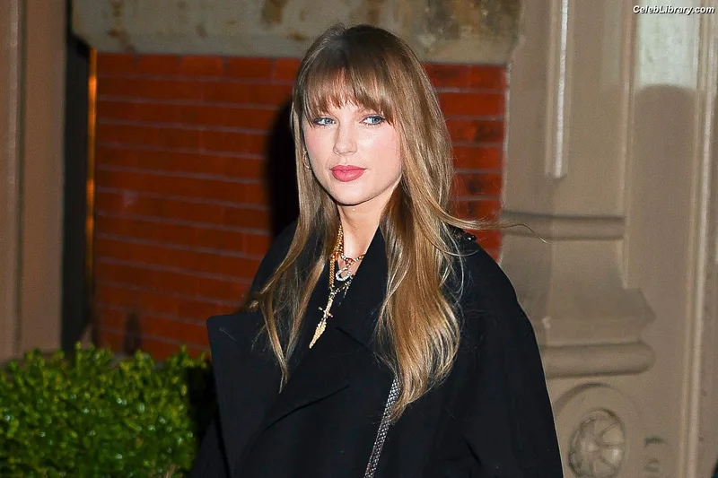 Taylor Swift photo 9 of 4190