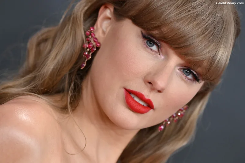Taylor Swift photo 20 of 4190
