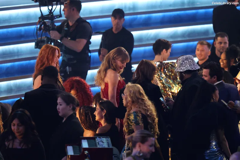 Taylor Swift photo 23 of 4190