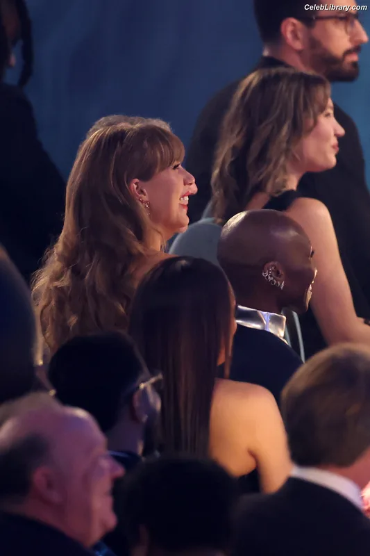 Taylor Swift photo 4 of 4190