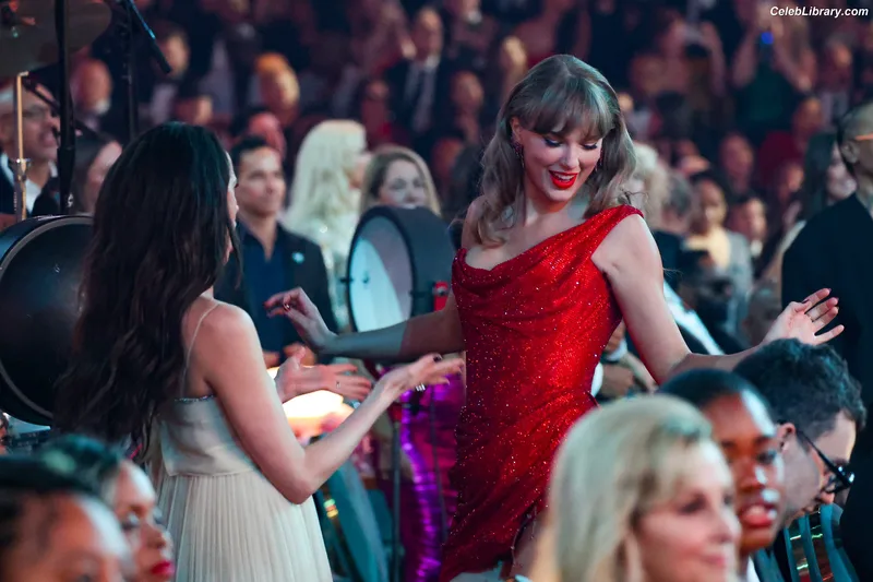 Taylor Swift photo 5 of 4190