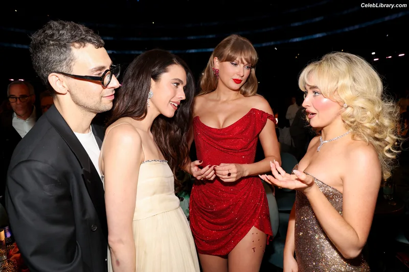 Taylor Swift photo 6 of 4190