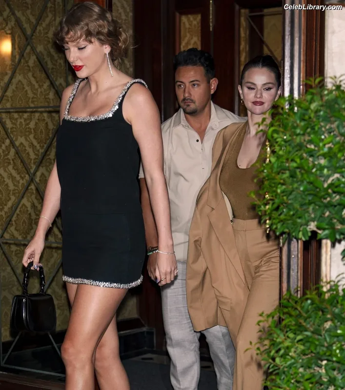 Taylor Swift photo 1 of 4190