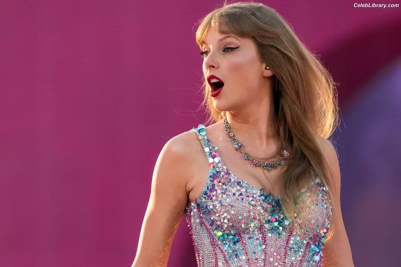 Taylor Swift photo 14 of 4190