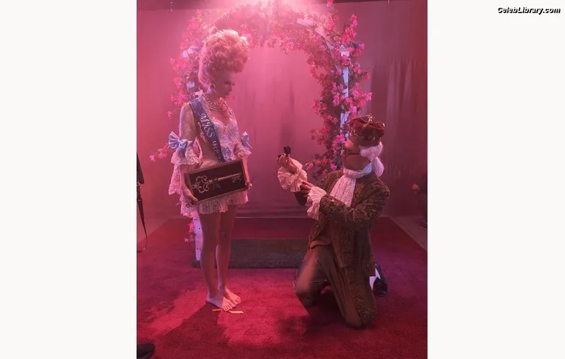 Taylor Swift photo 4 of 4190