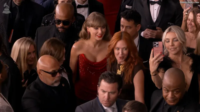 Taylor Swift photo 11 of 4190