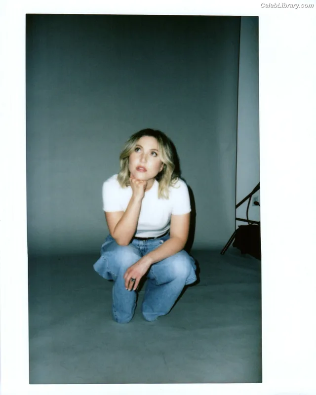 Taylor Tomlinson photo 19 of 213