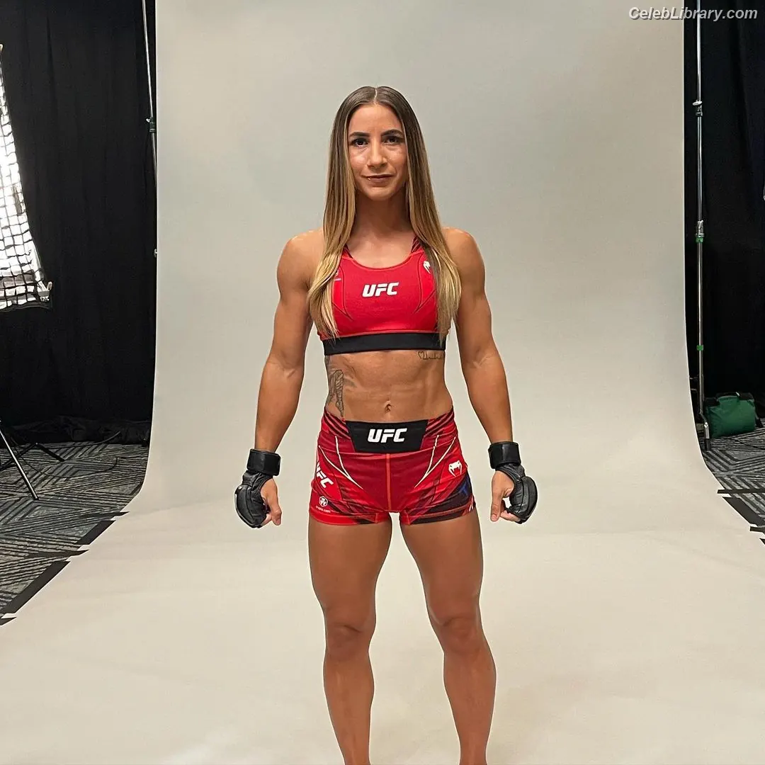 Tecia Pennington photo 1 of 255
