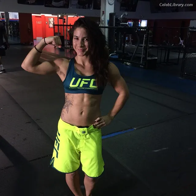 Tecia Pennington photo 2 of 255