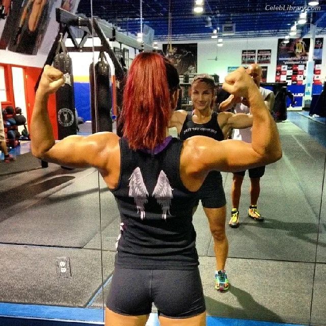 Tecia Pennington photo 23 of 256